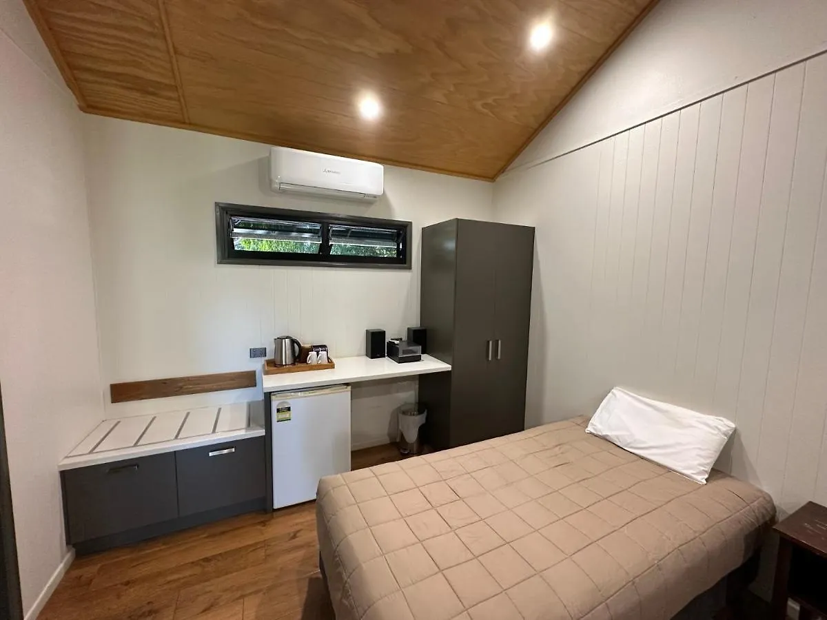 Hedlow Retreat Barmoya